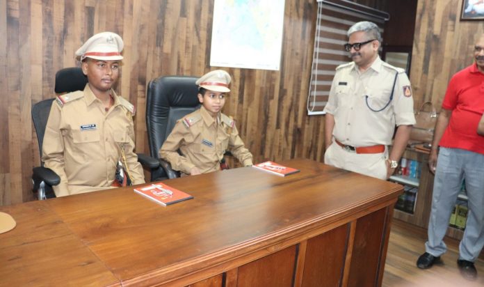 Know How These 2 Kids Became IPS Officers For A Day. Here Is Their Story of Struggle