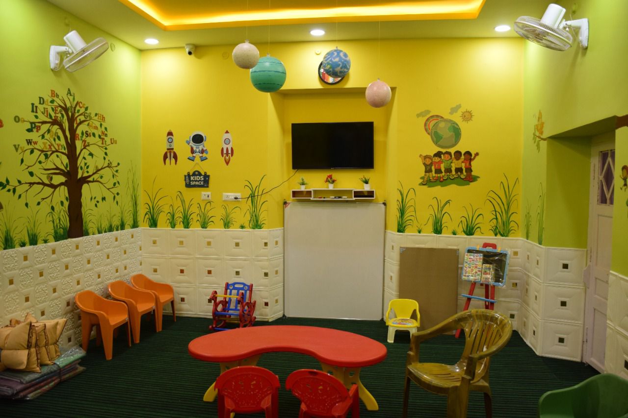 The world-class creche is designed keeping in mind all the requirements of children. It has dedicated space to play, learn and rest.